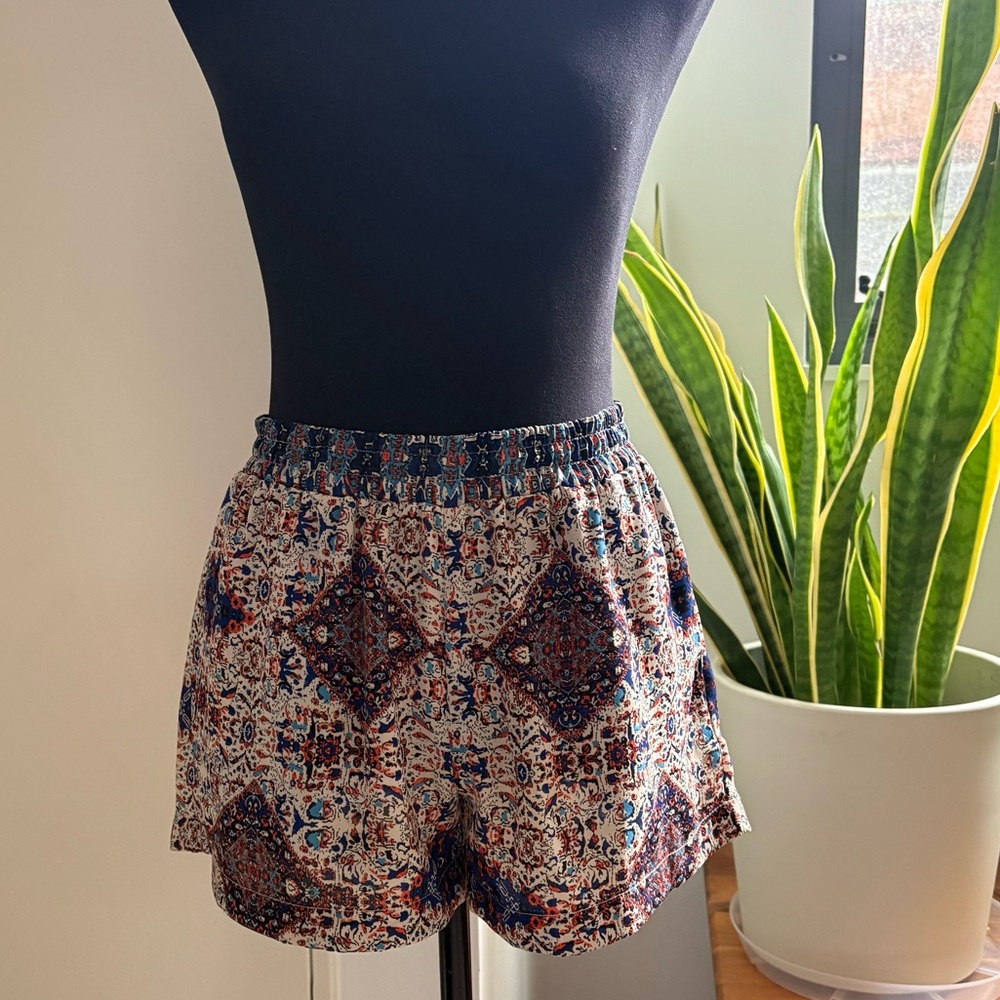 Veronica M flowy bohemian shorts-sz small